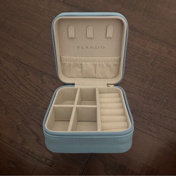 Elegant Blue Jewelry Box - Picture 4 of 6